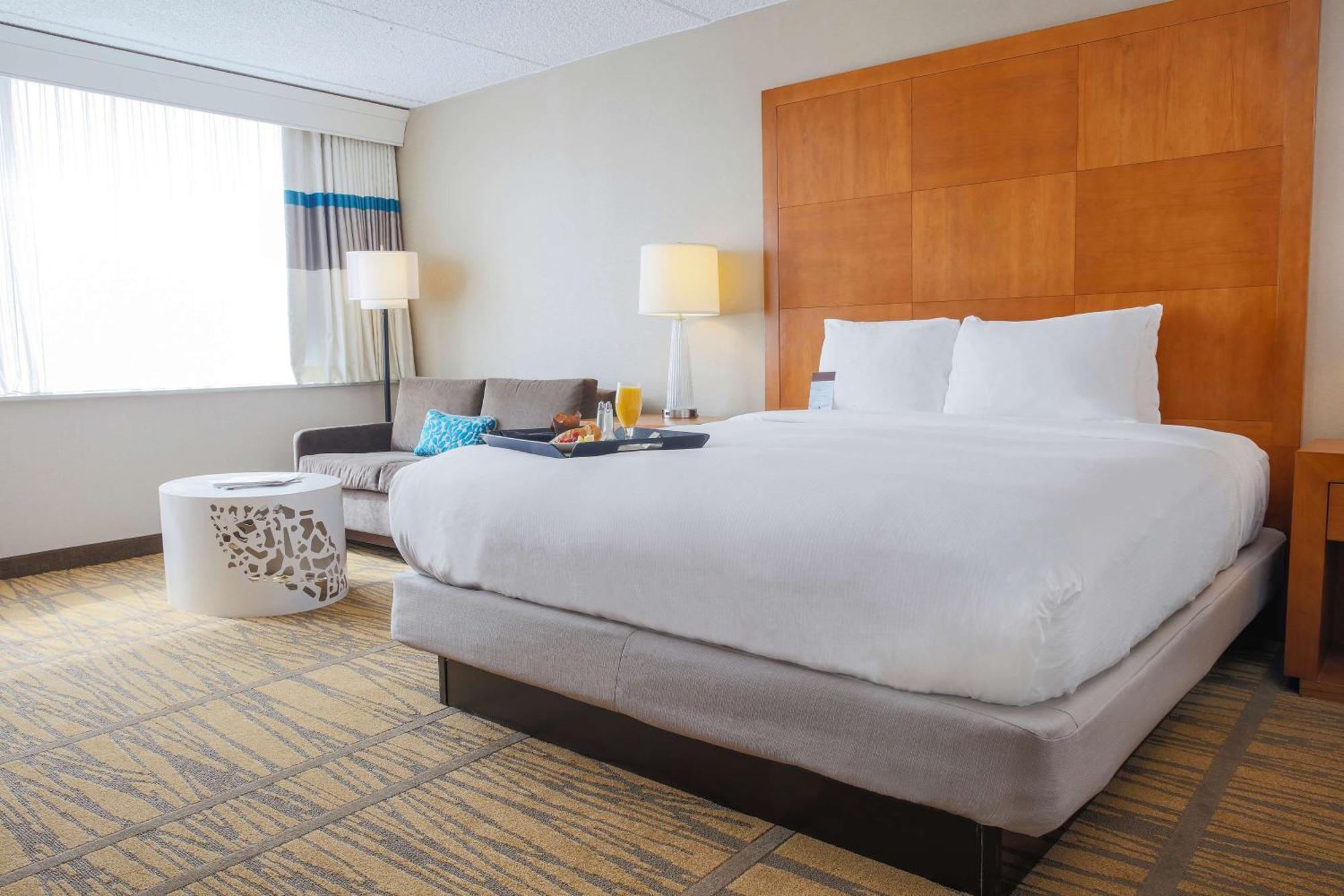 Doubletree By Hilton Rochester Henrietta Exterior photo