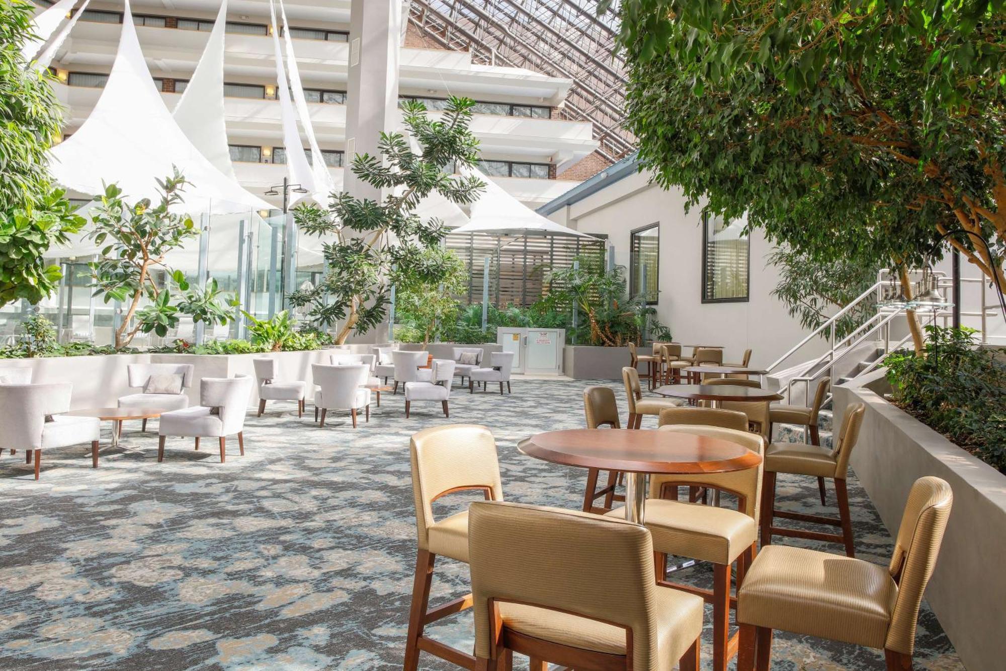 Doubletree By Hilton Rochester Henrietta Exterior photo