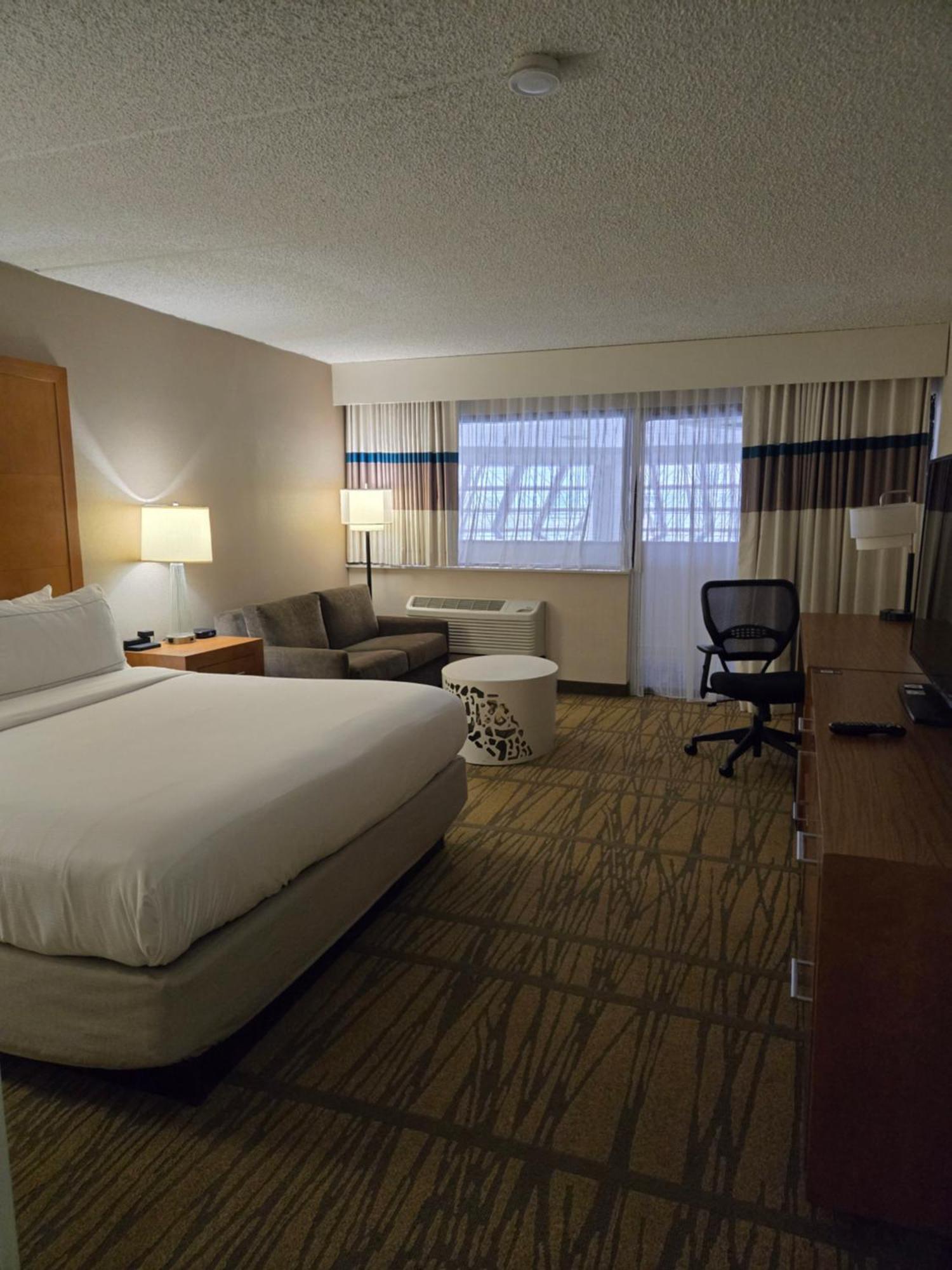 Doubletree By Hilton Rochester Henrietta Exterior photo